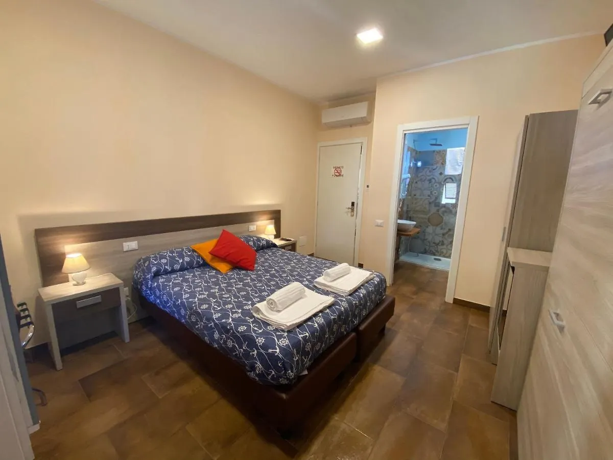 Hotel Good Night Moon La Spezia 3*,  Italia